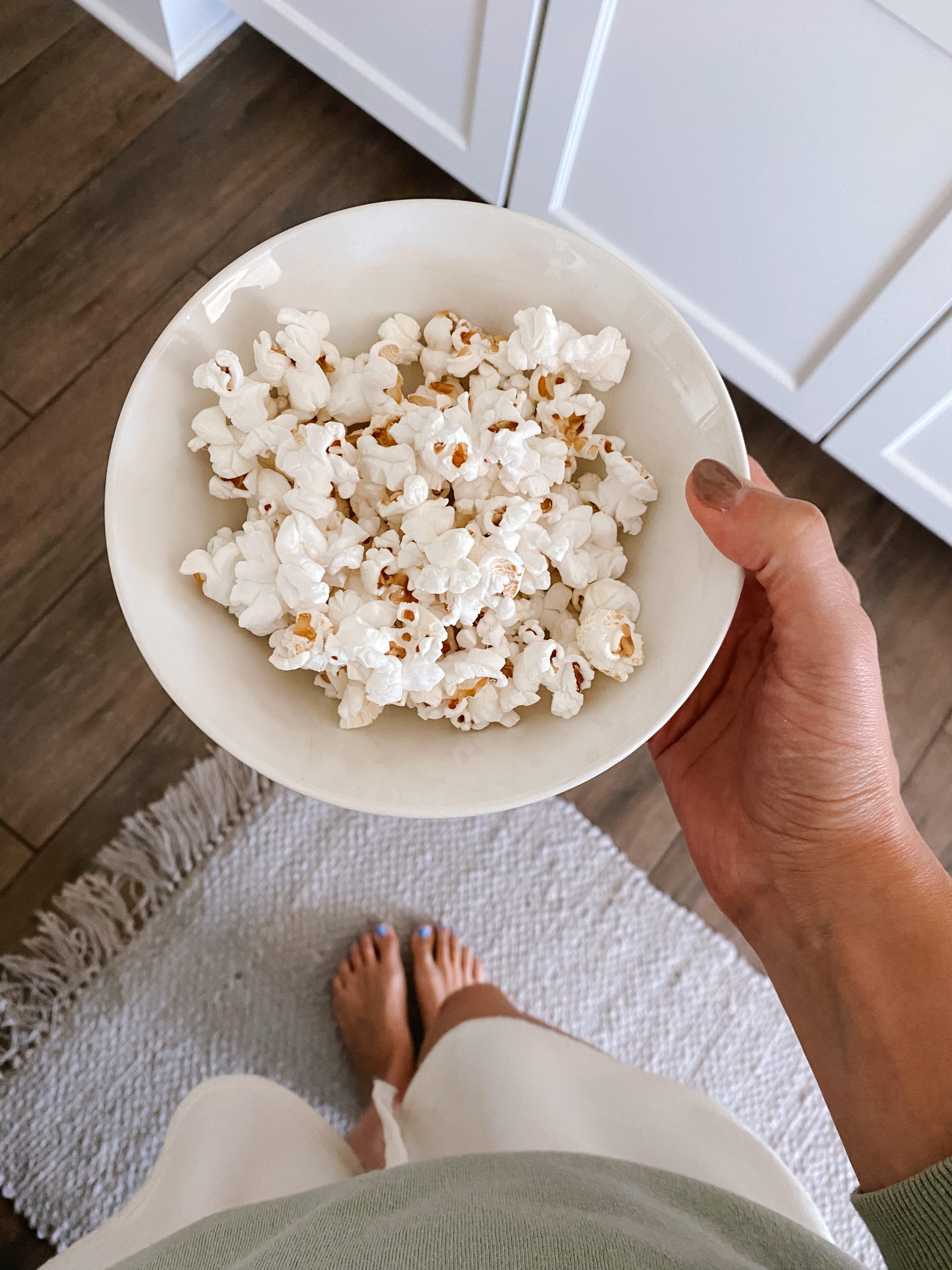 This is hands down the best stovetop popcorn recipe! With the crunchy texture and savory flavor, this tastes like movie theater popcorn, but healthier.