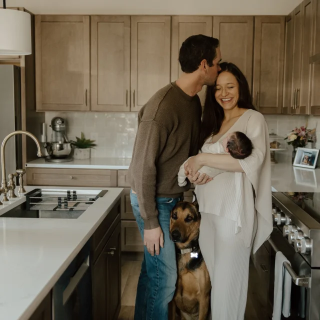 celebrating my 31st birthday & first Mother’s Day - life couldn’t get any sweeter🧁🤍

•

•

📸 @mckennamariephoto